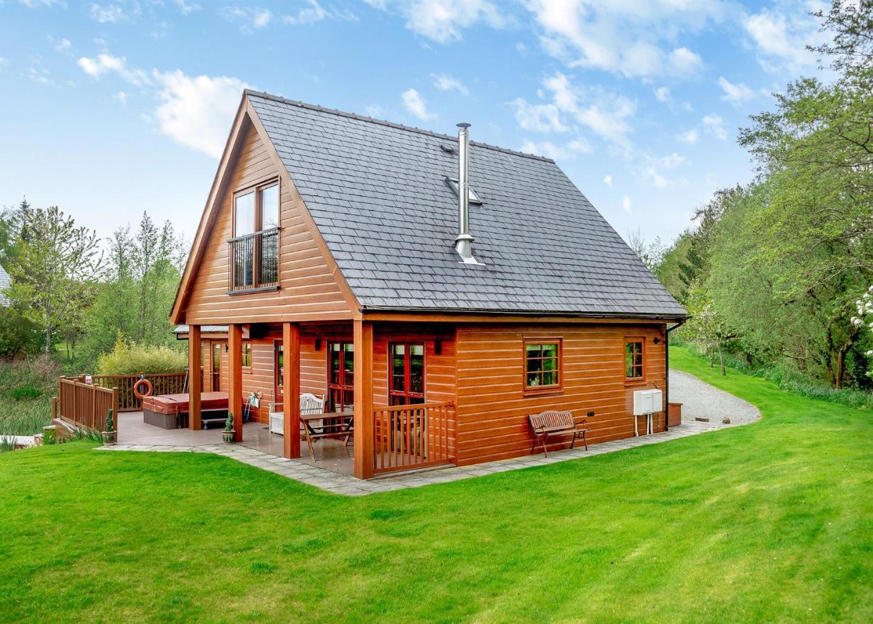 Anglesey Lakeside Lodges Menai Bridge Buitenkant foto