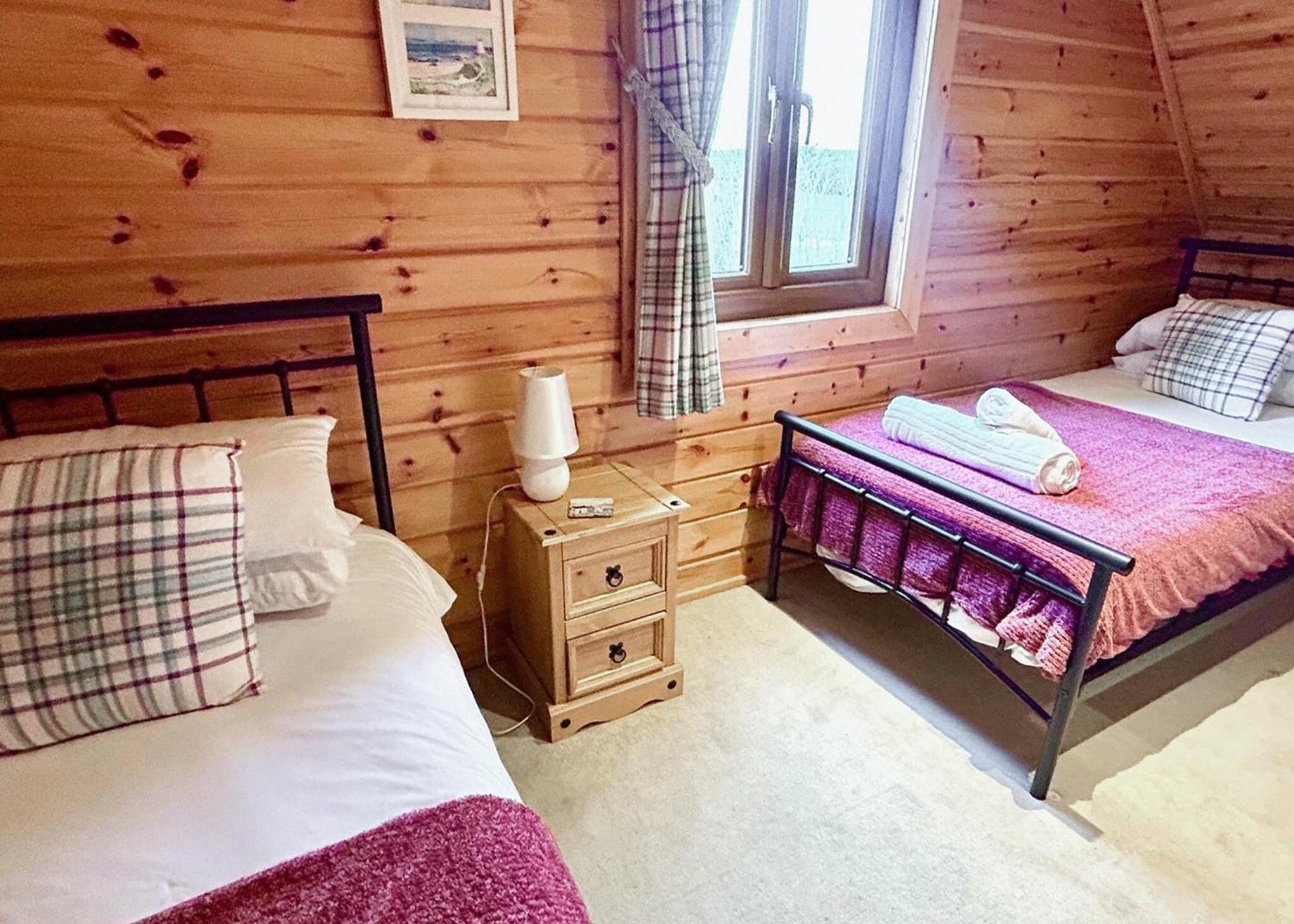 Anglesey Lakeside Lodges Menai Bridge Kamer foto