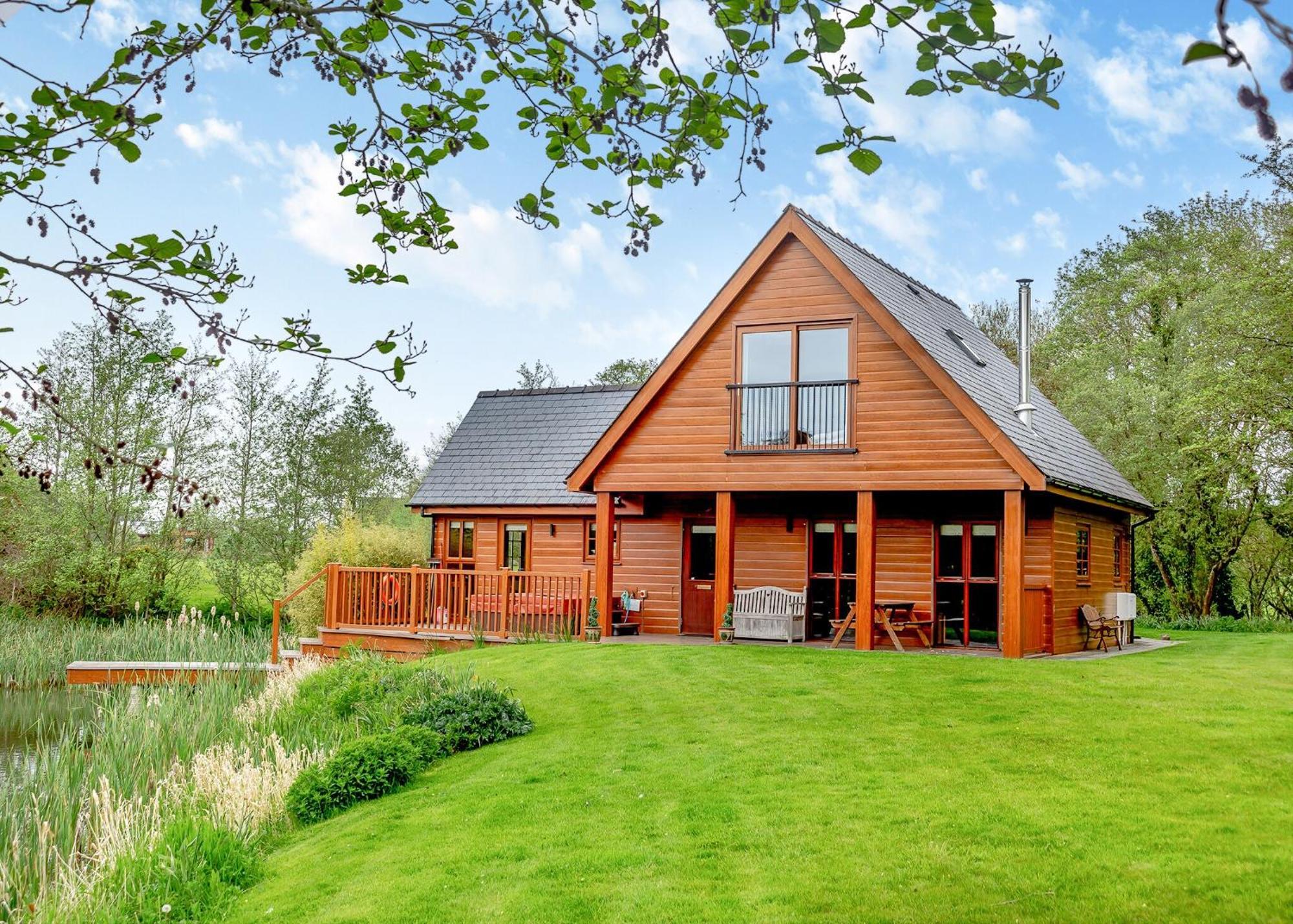 Anglesey Lakeside Lodges Menai Bridge Buitenkant foto